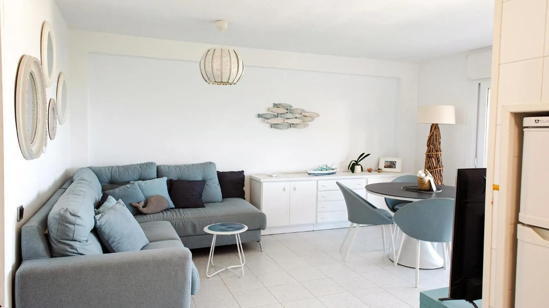 Apto Con Vista Fantastica Y Piscina En Sagaro 桑特费柳德吉克索尔斯 0*,
