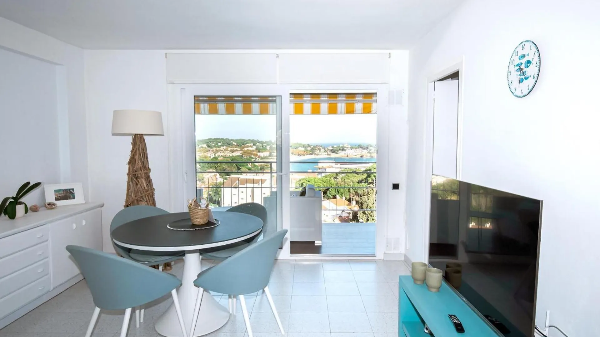Apto Con Vista Fantastica Y Piscina En Sagaro 桑特费柳德吉克索尔斯